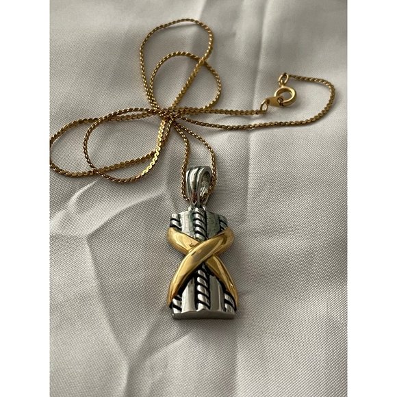 Vintage 2-Tone Criss Cross Pendant on Serpentine Gold Tone Chain Necklace - Picture 6 of 10